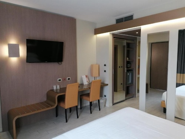 Hotel Camelia image 8